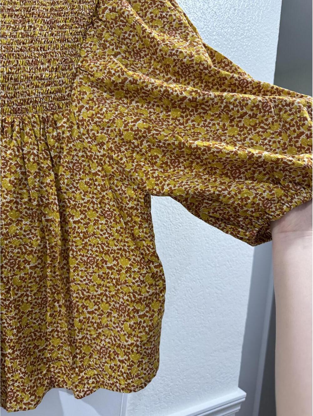 Universal Thread Yellow Floral Boho Peasant Blouse Size M Smocked Puff Sleeve - Picture 5 of 9